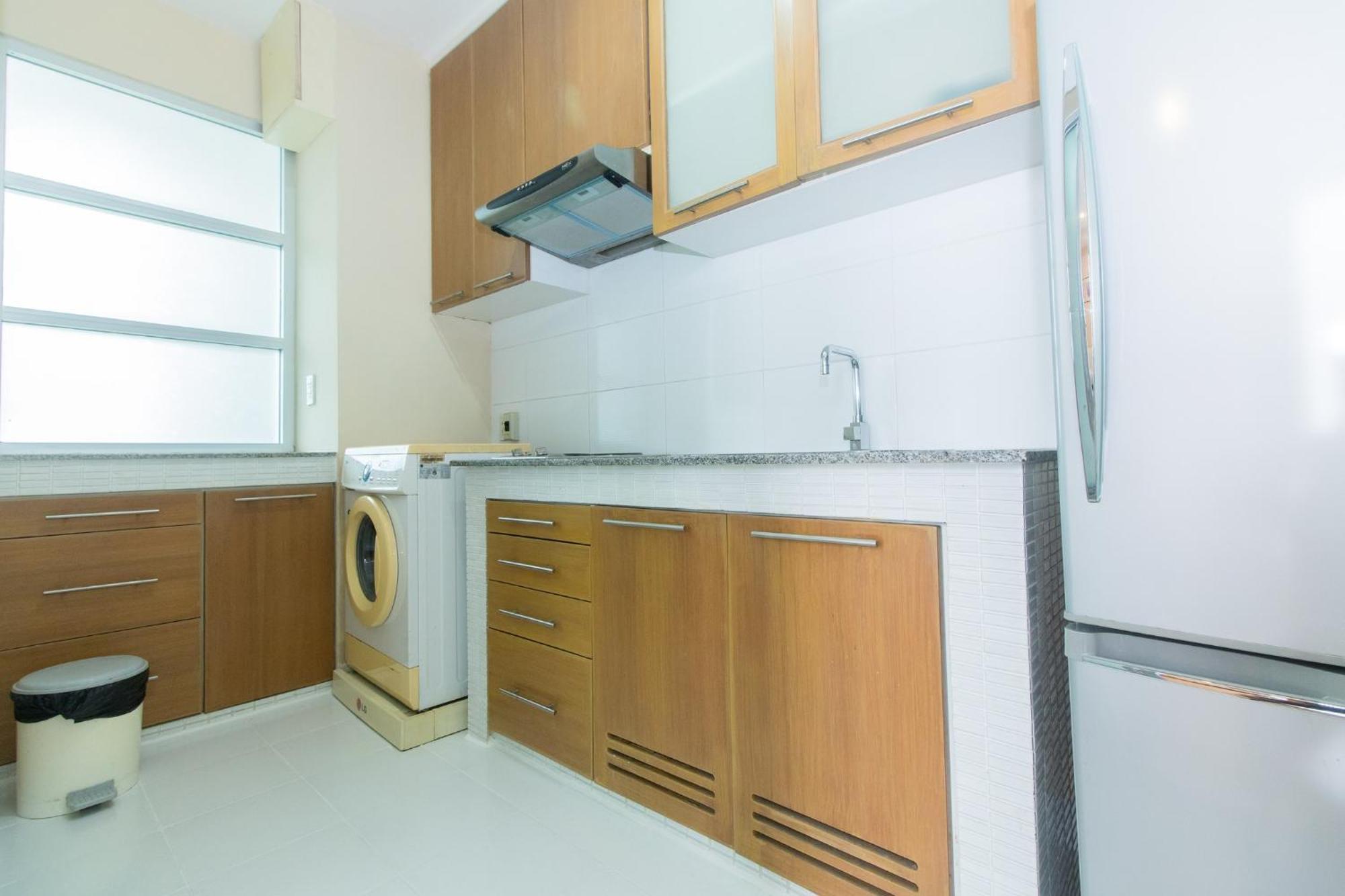One-Bedroom Apartment F